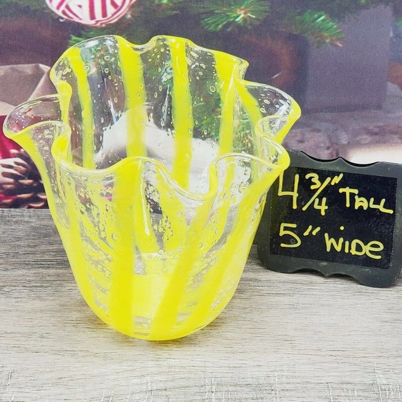 Handkerchief Vase ART GLASS Yellow Striped Ruffled 4.75" Bubbles Gorgeous Design - Picture 6 of 12